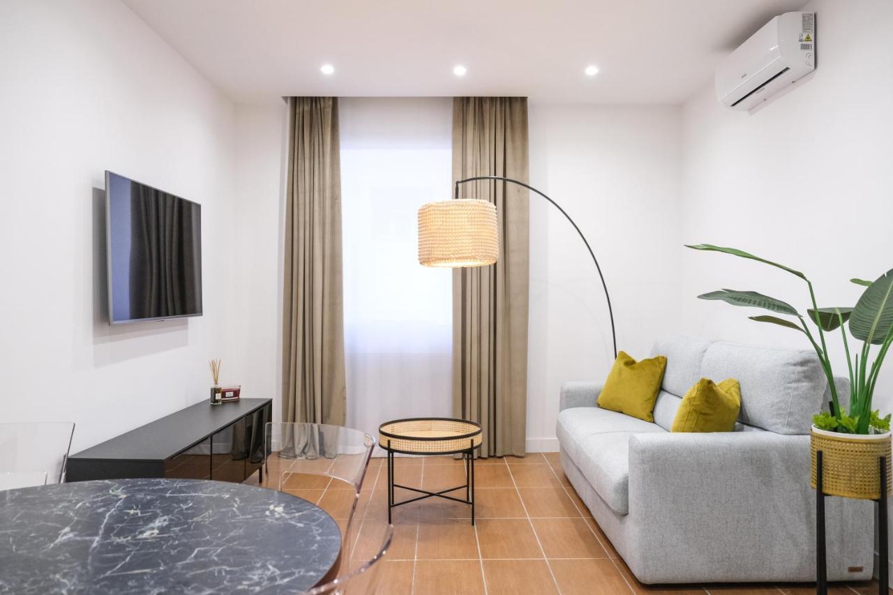 Aroma Apartment, Maschio Angioino-Porto Di Napoli Buitenkant foto