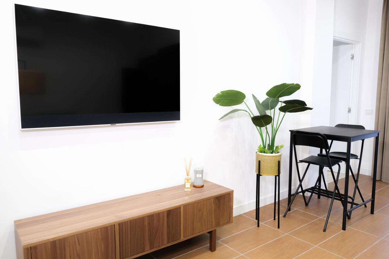 Aroma Apartment, Maschio Angioino-Porto Di Napoli Buitenkant foto